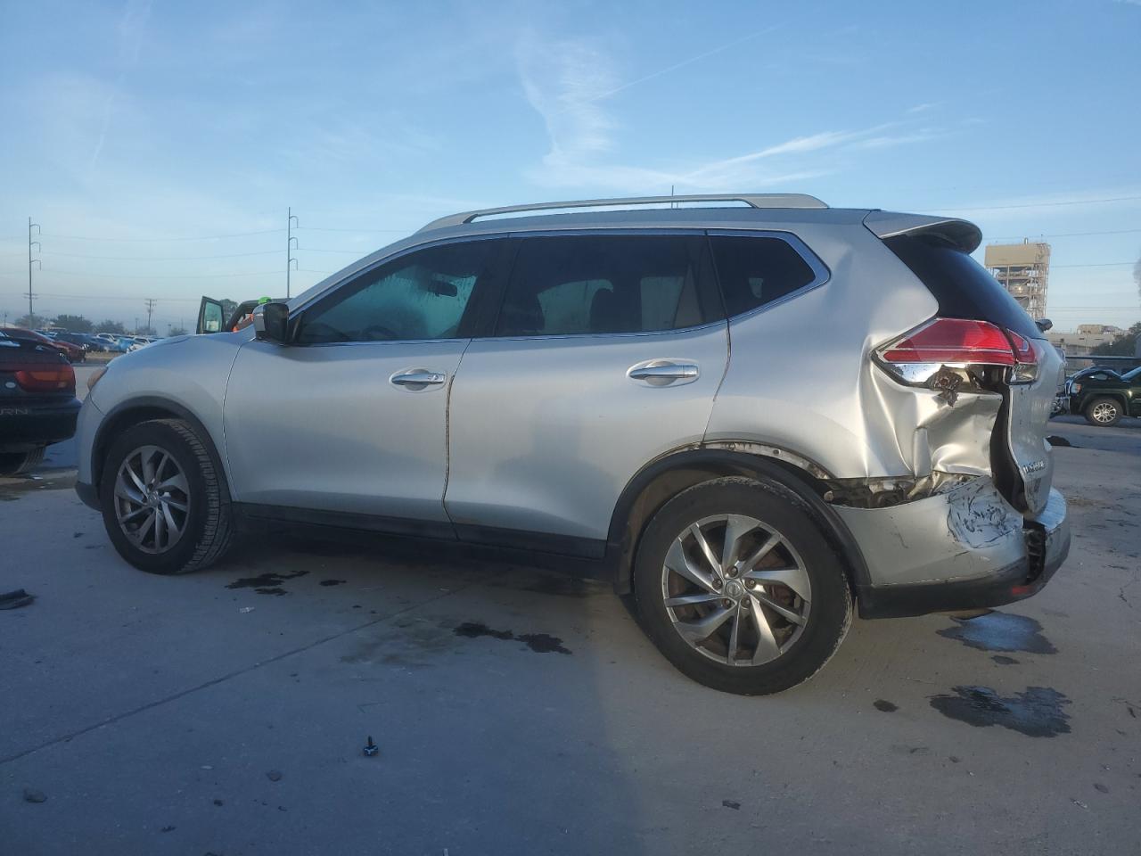 2014 Nissan Rogue - Image 2