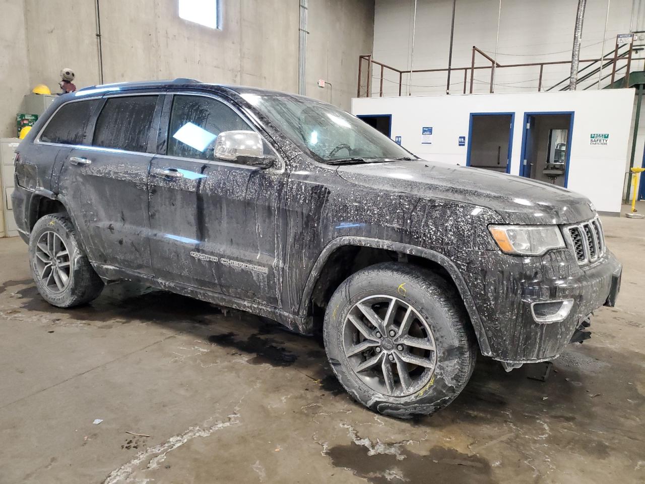 2020 Jeep Grand Cherokee - Image 4