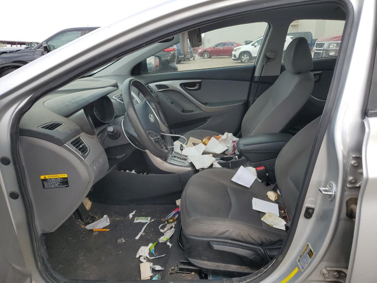 2013 Hyundai Elantra - Image 7