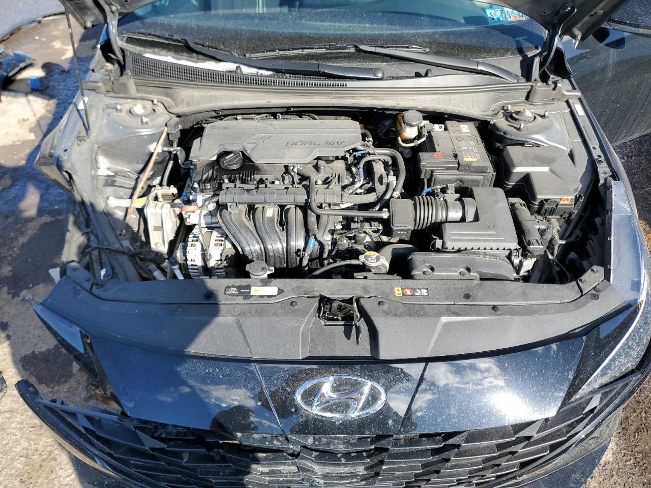 2023 Hyundai Elantra - Image 11