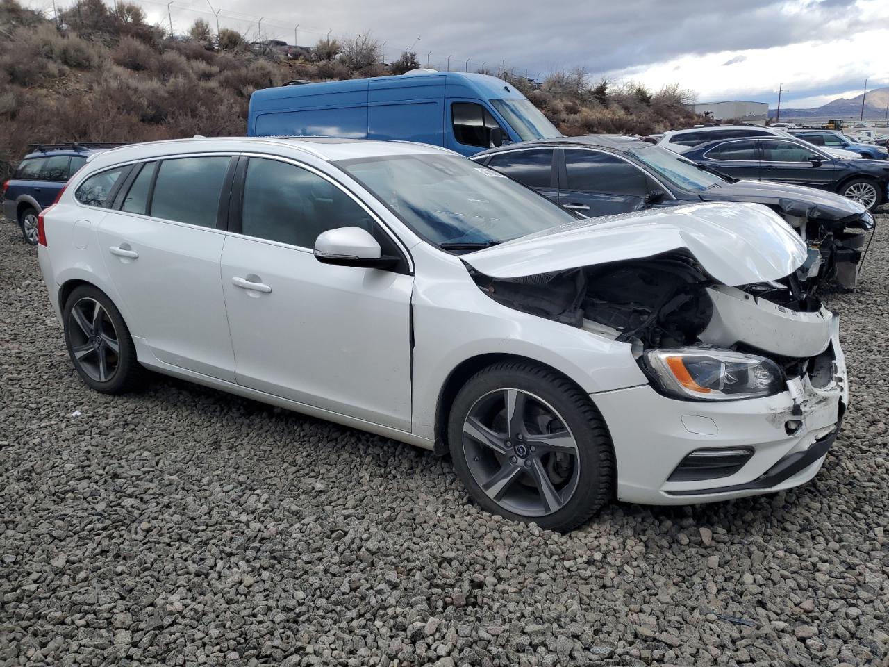 2015 Volvo V60 - Image 4