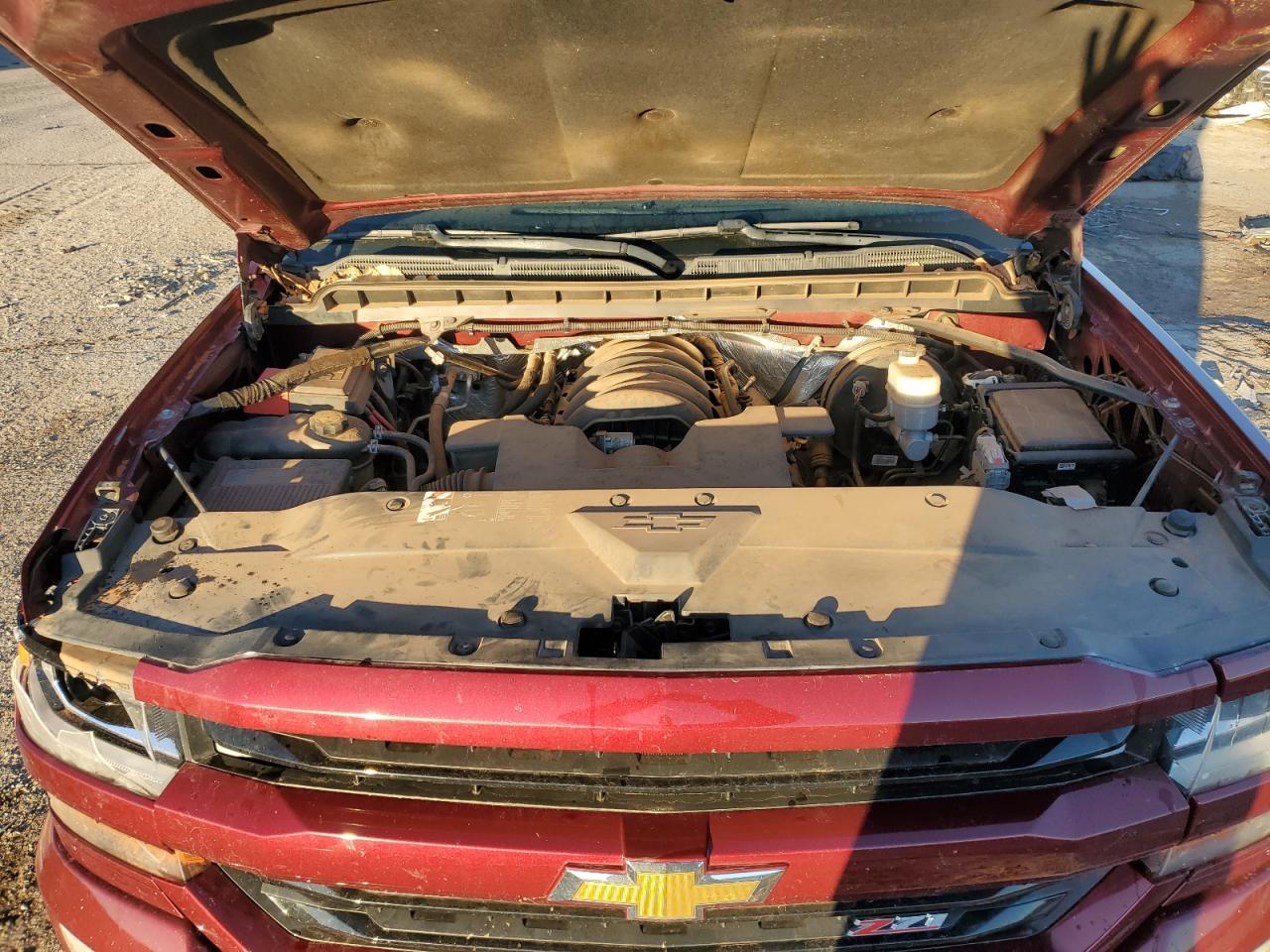 2016 Chevrolet Silverado - Image 11