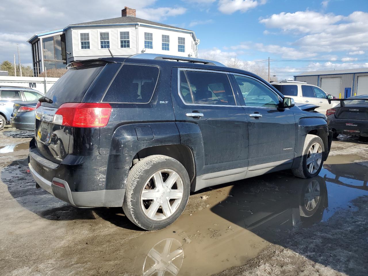 2011 GMC Terrain - Image 3