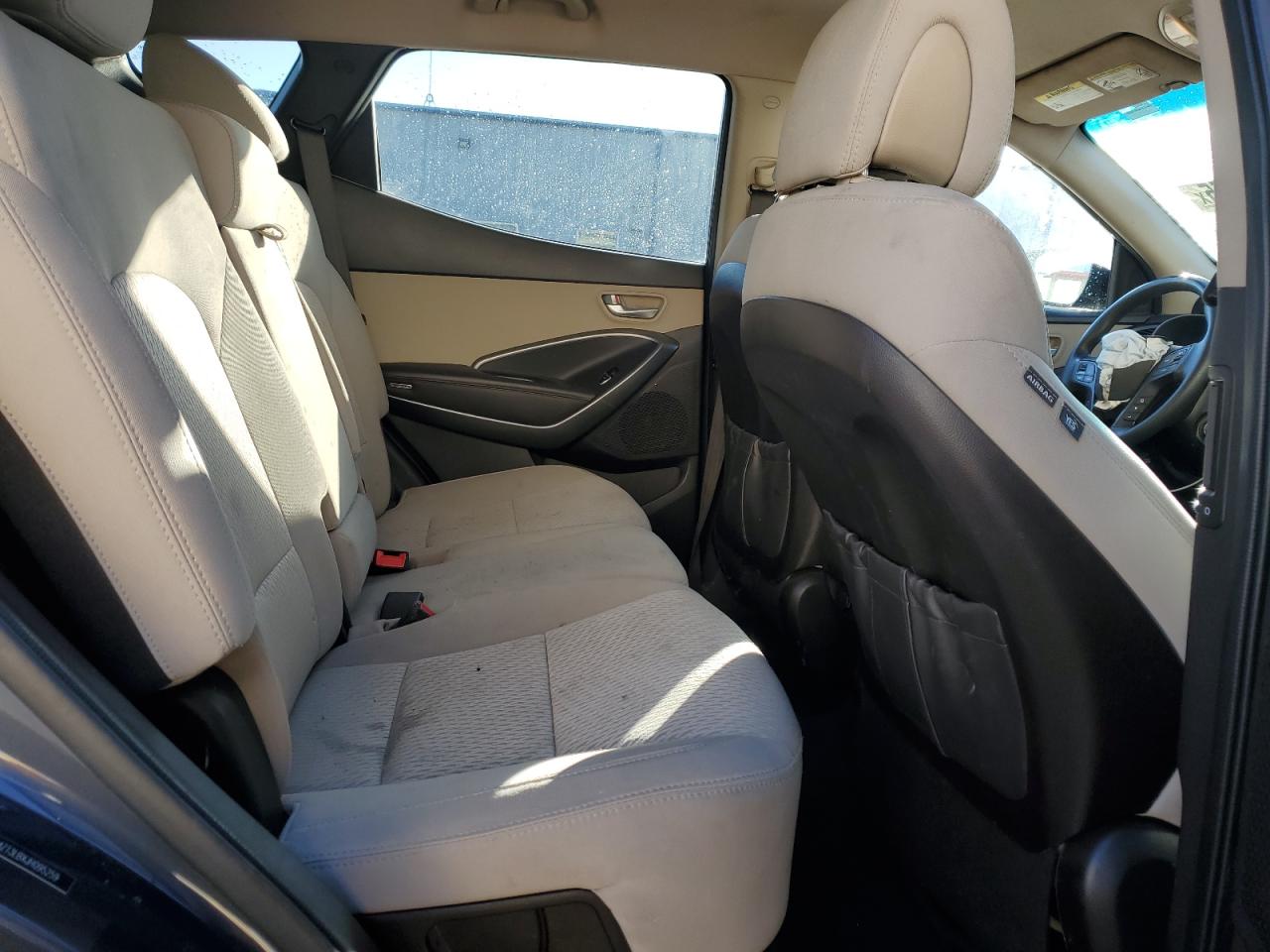 2018 Hyundai Santa Fe - Image 11