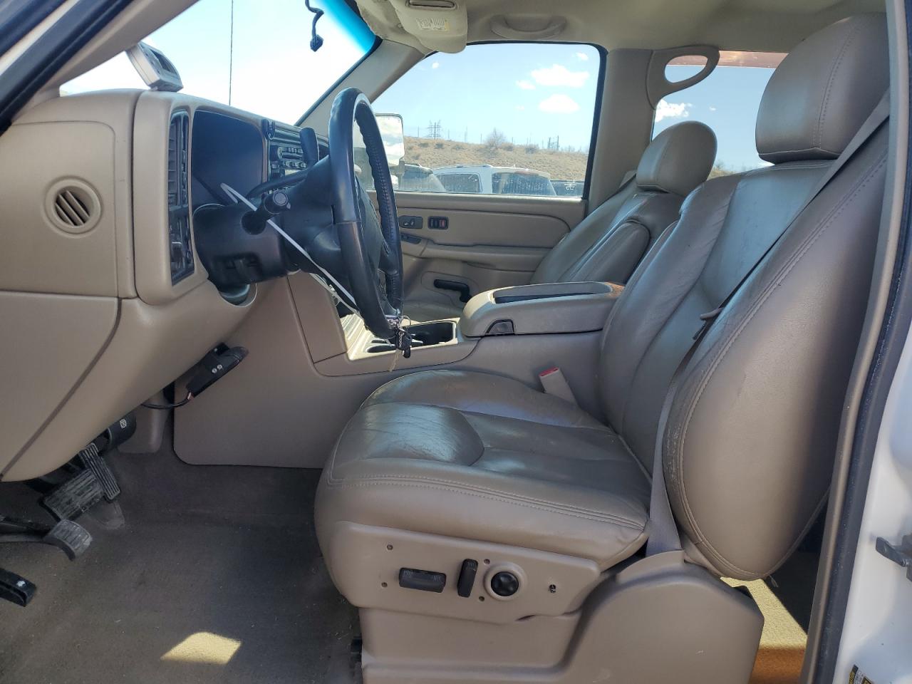 2005 Chevrolet Silverado - Image 7