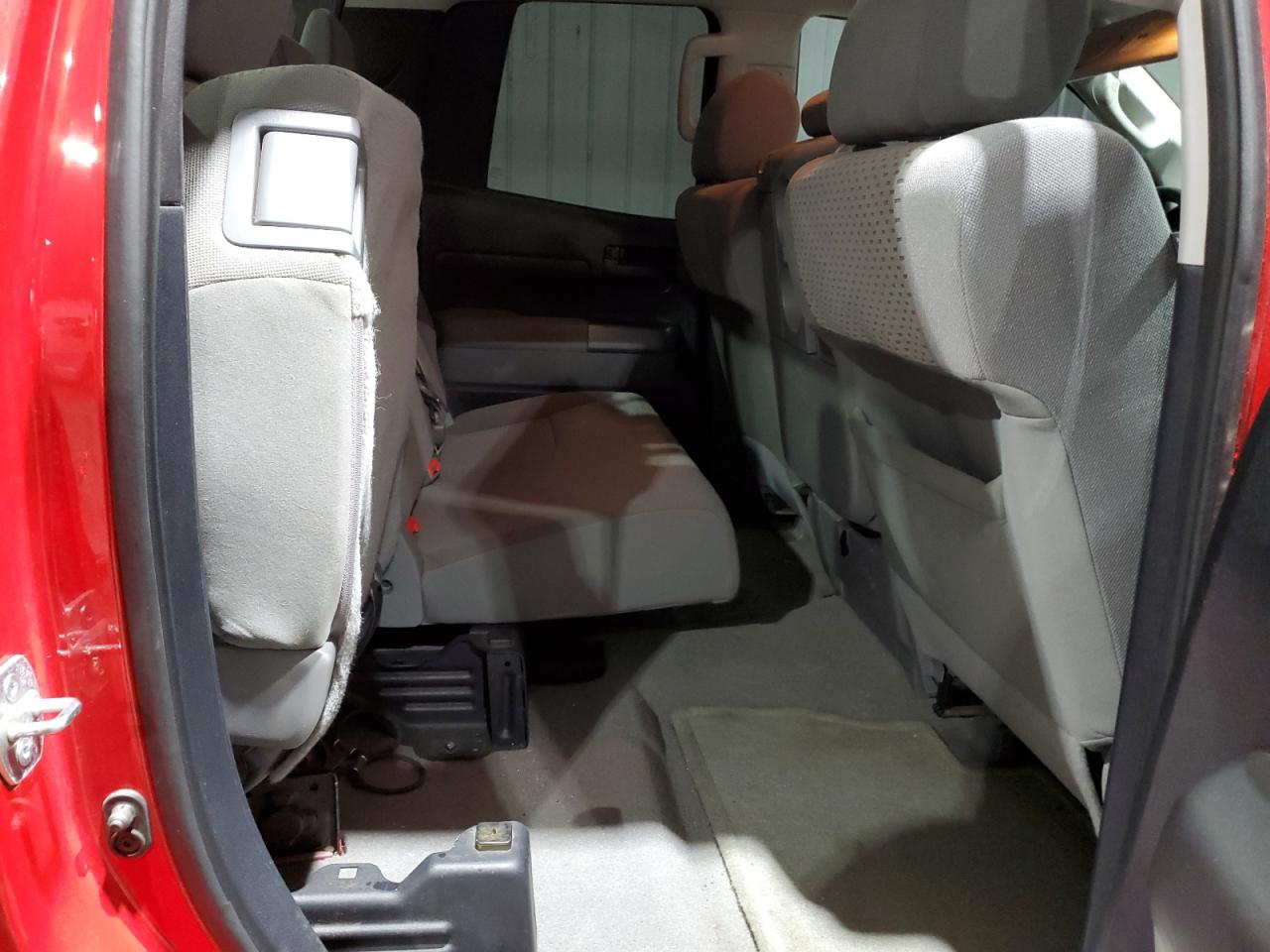 2010 Toyota Tundra - Image 10