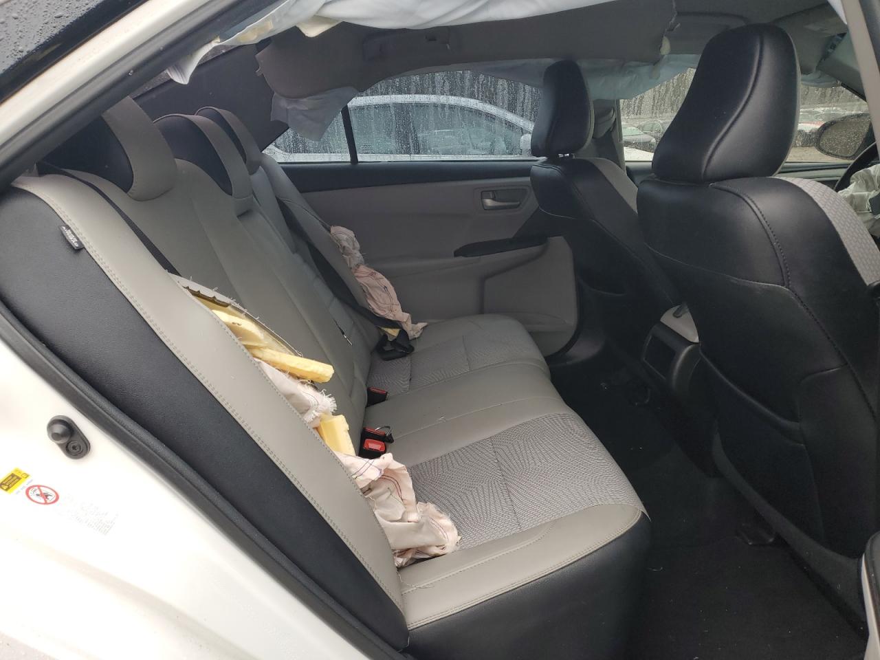 2017 Toyota Camry - Image 10