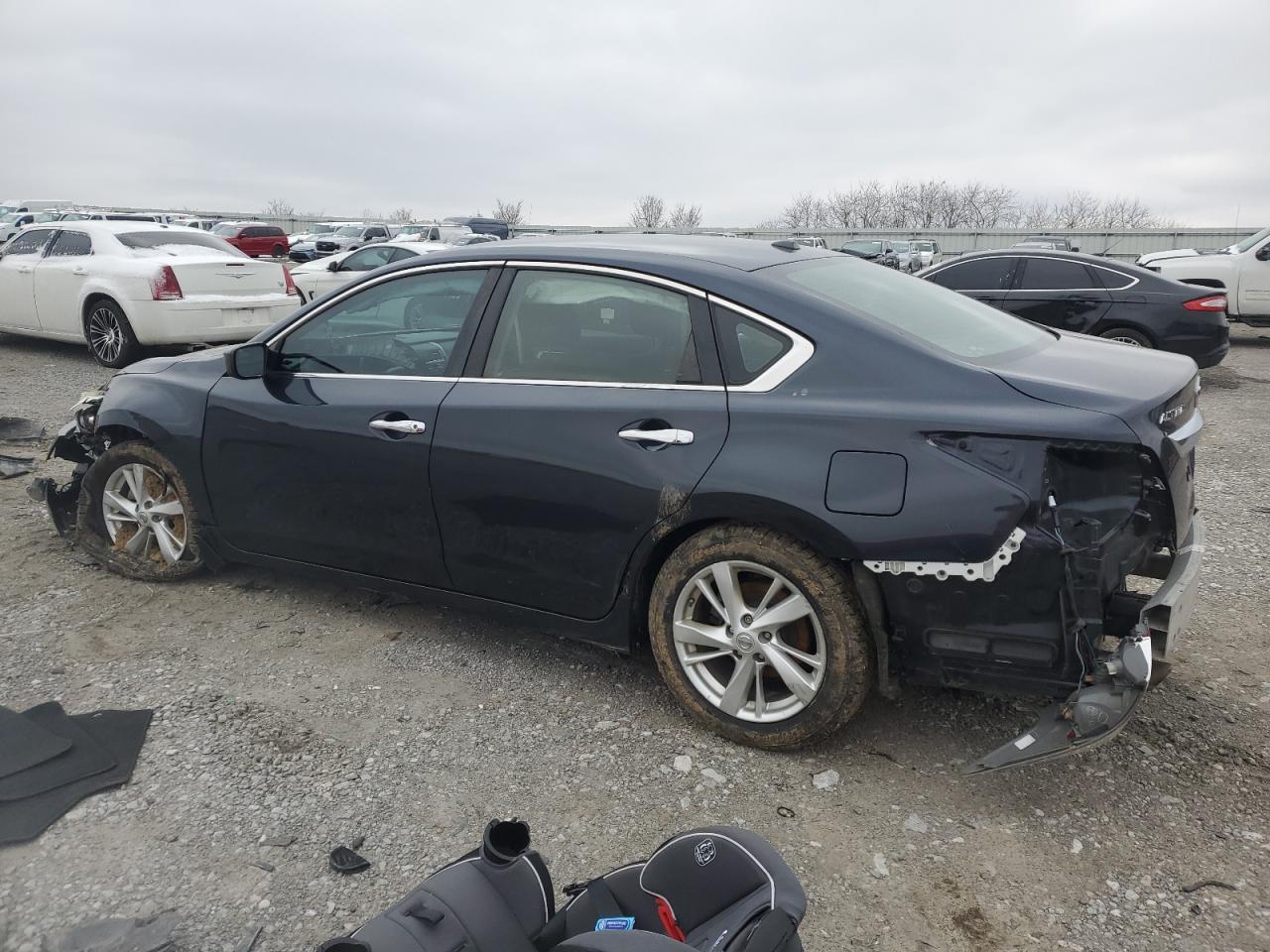 2015 Nissan Altima - Image 2