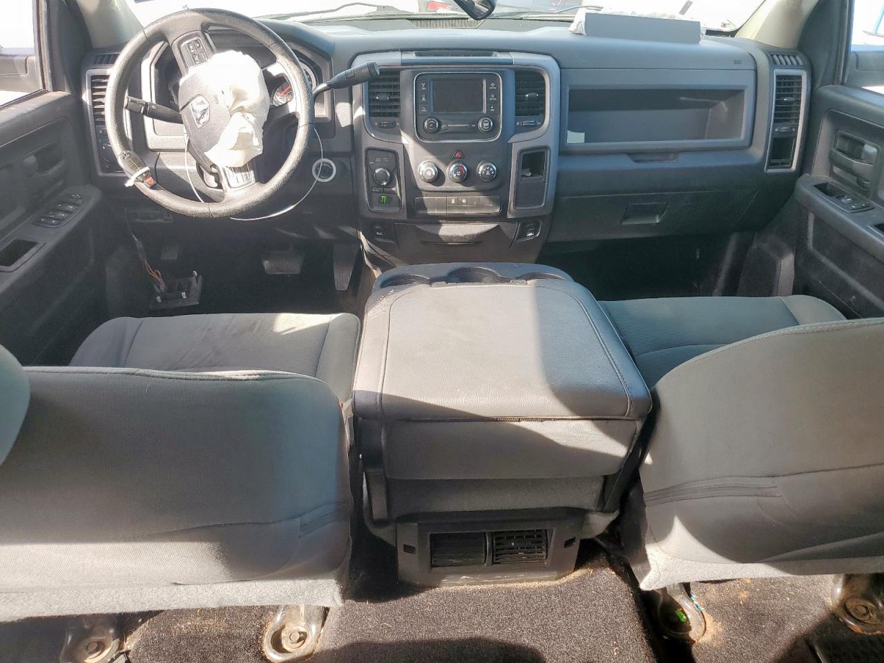2016 RAM 1500 - Image 8