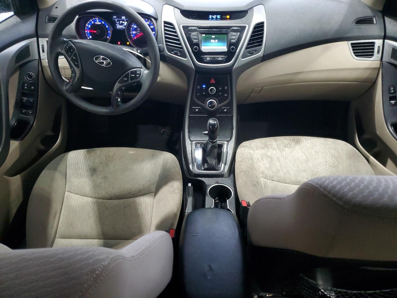 2014 Hyundai Elantra - Image 8