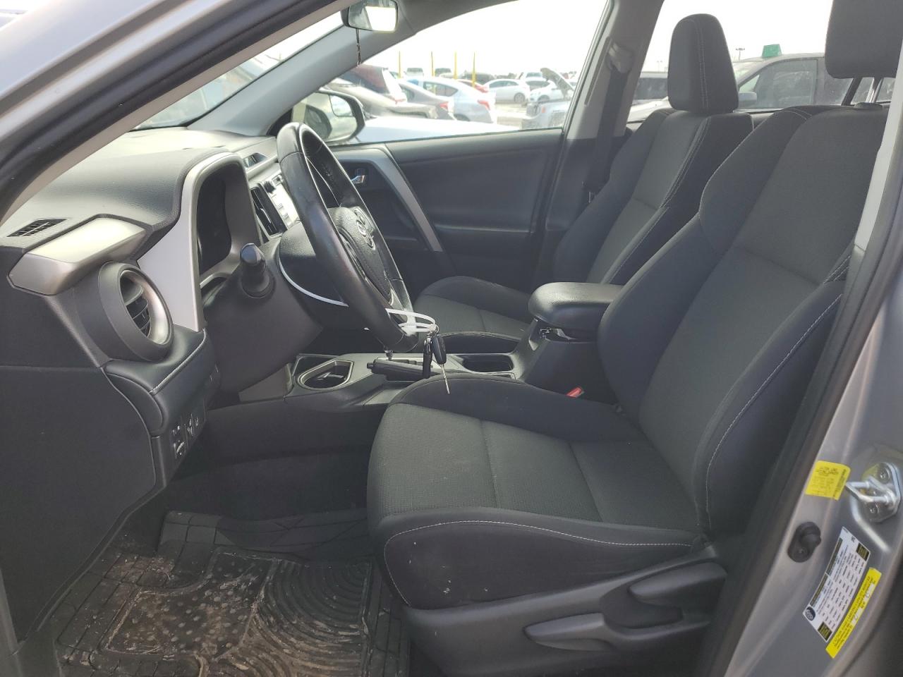 2018 Toyota RAV 4 - Image 7