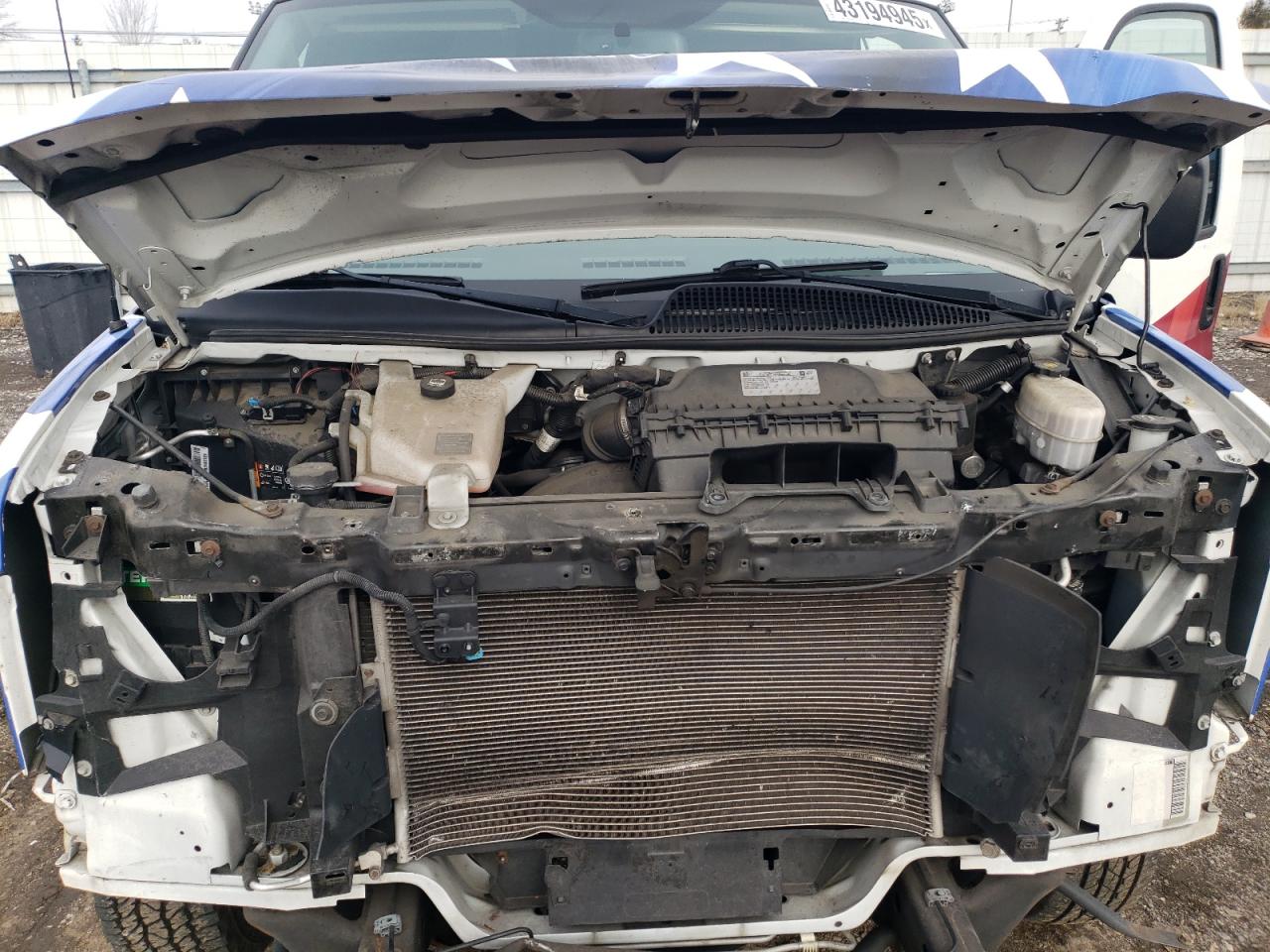 2018 Chevrolet Express - Image 12