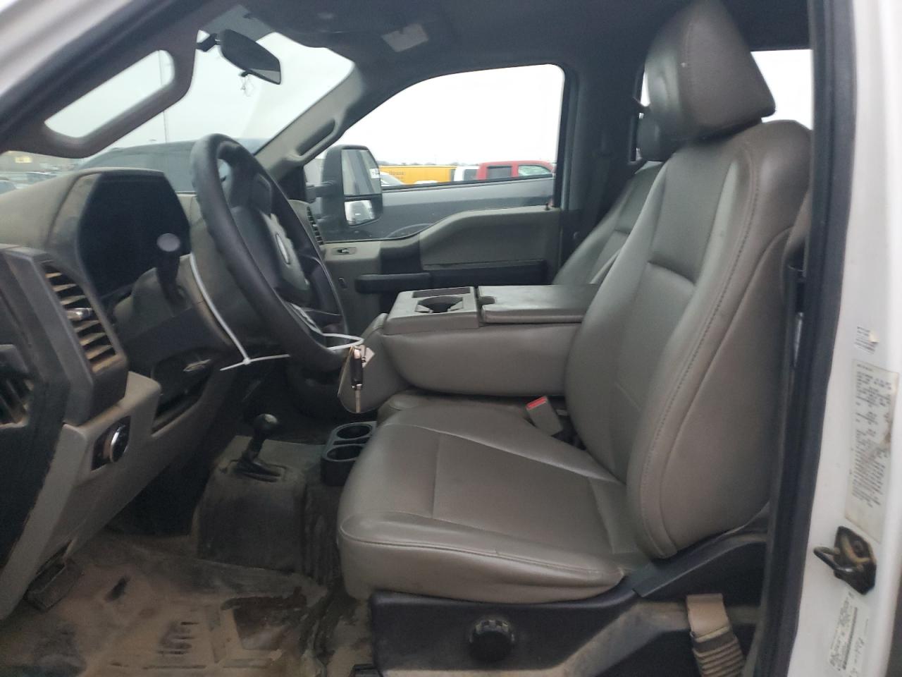 2017 Ford F450 - Image 7