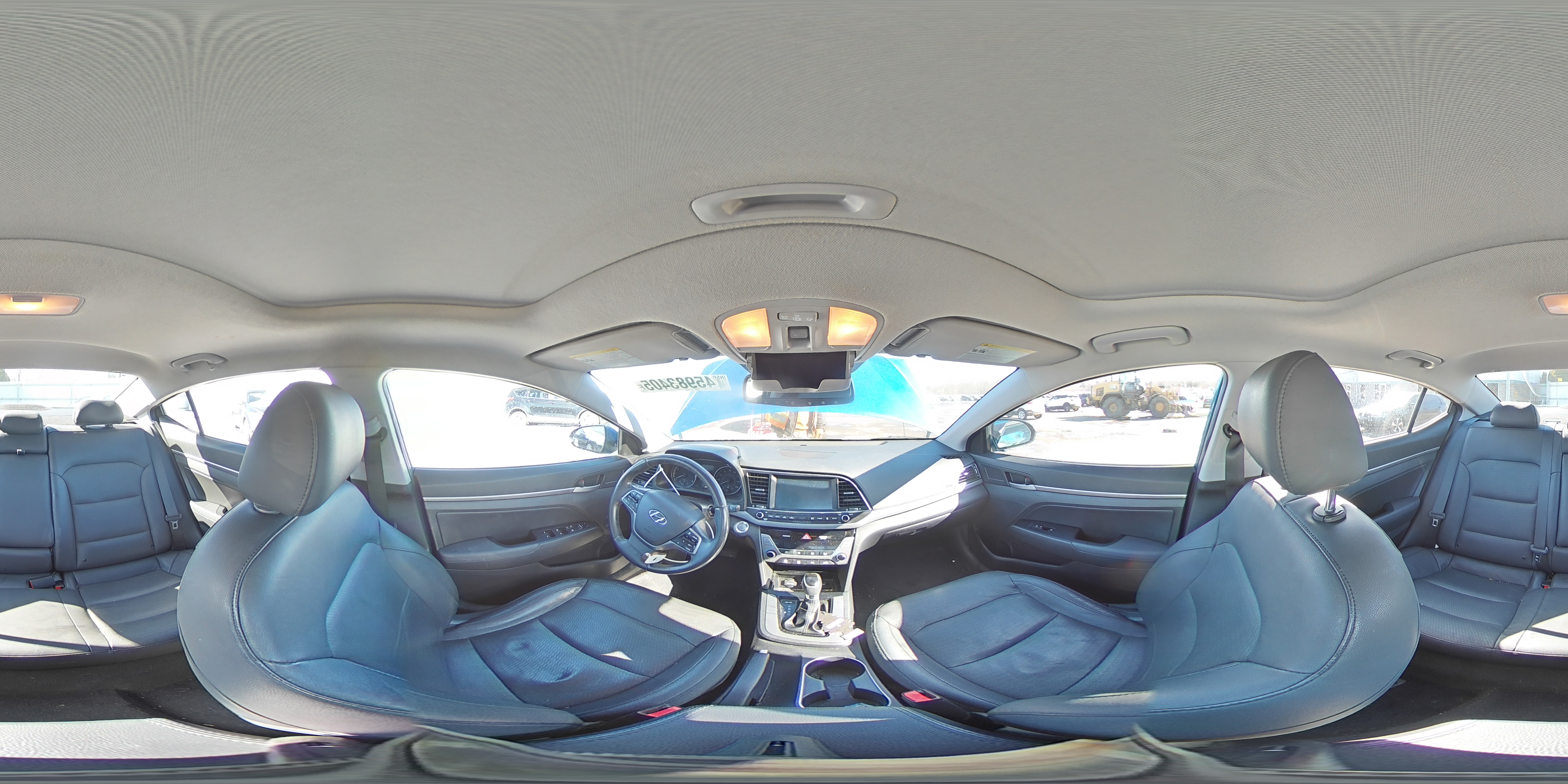 2017 Hyundai Elantra - Image 12