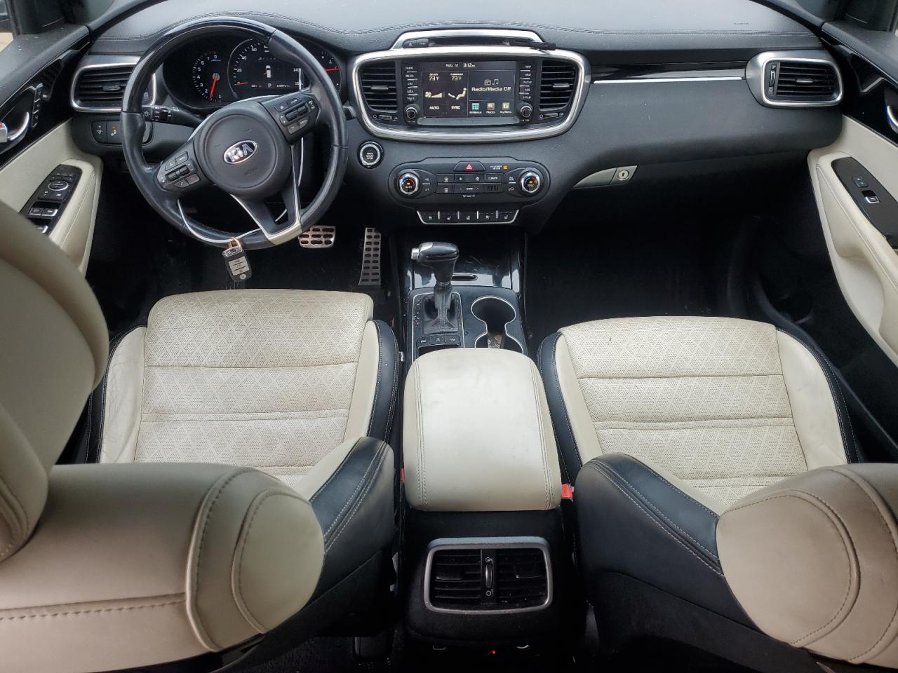 2016 Kia Sorento - Image 8