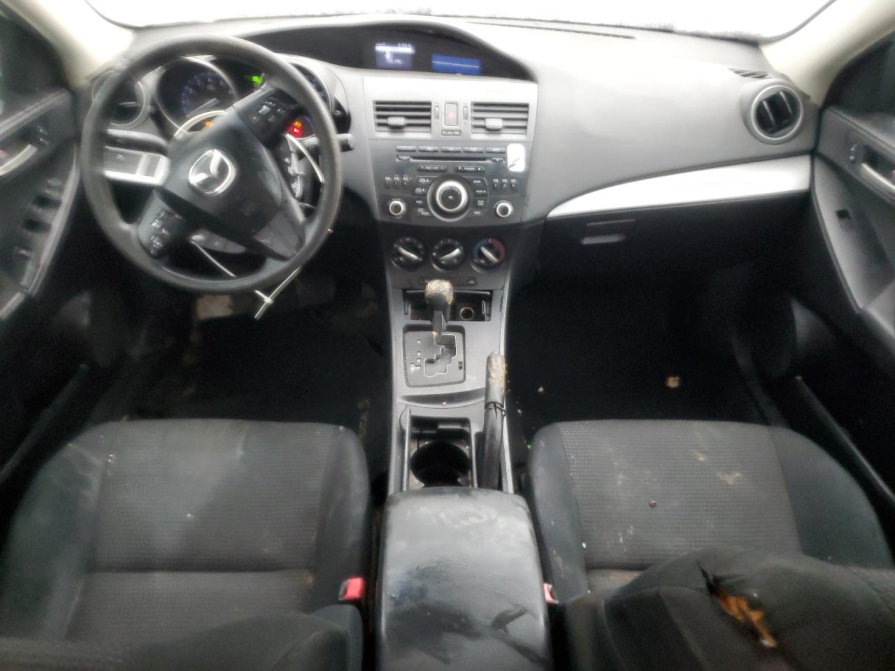 2013 Mazda 3 - Image 8