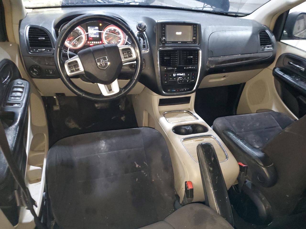 2011 Dodge Caravan - Image 8