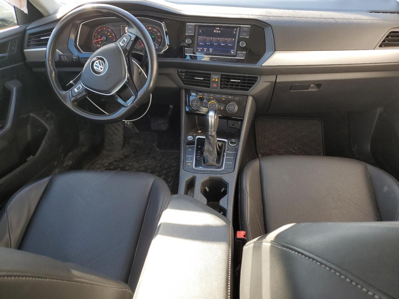2019 Volkswagen Jetta - Image 8
