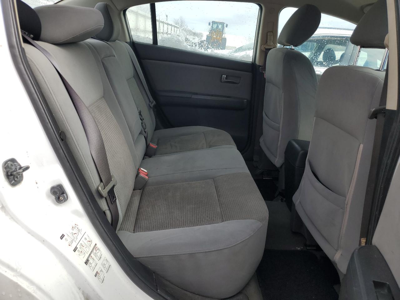 2010 Nissan Sentra - Image 10
