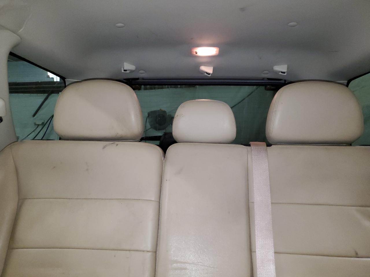 2010 Ford Escape - Image 10