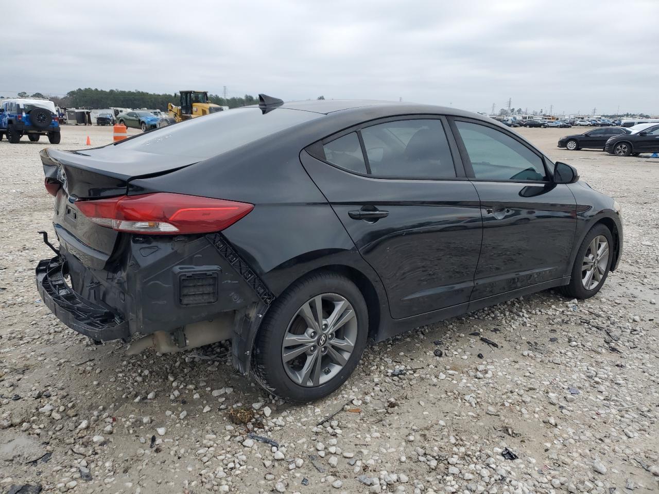 2017 Hyundai Elantra - Image 3