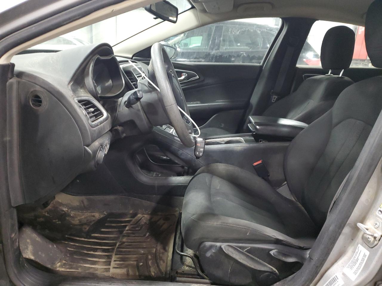 2015 Chrysler 200 - Image 7