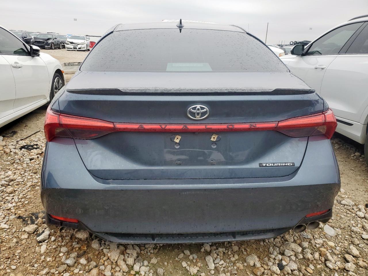 2019 Toyota Avalon - Image 6