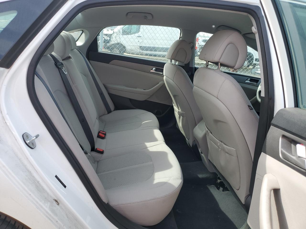 2015 Hyundai Sonata - Image 10