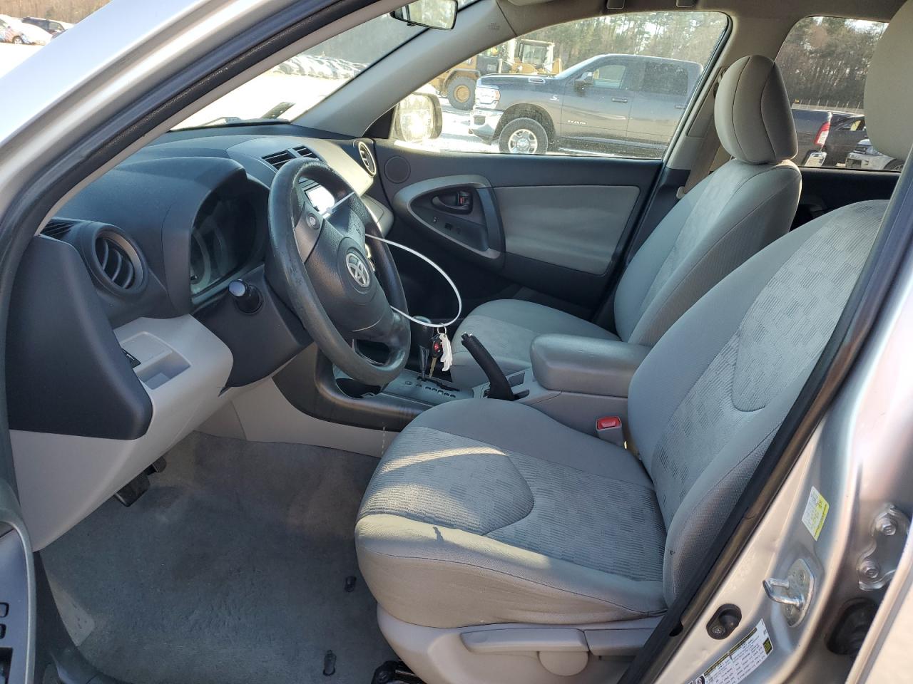 2010 Toyota RAV 4 - Image 7