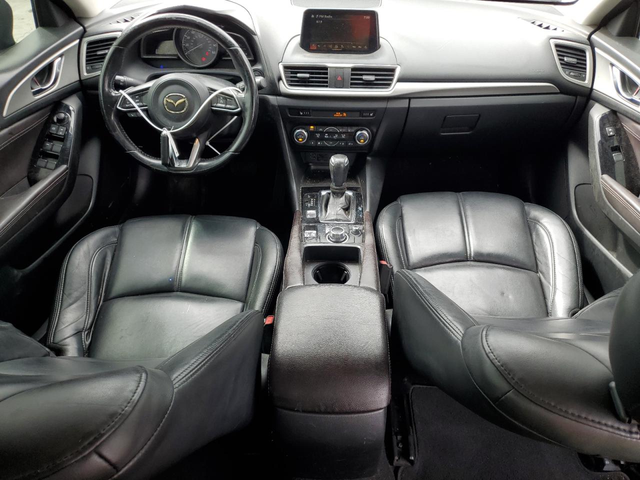 2017 Mazda 3 - Image 8