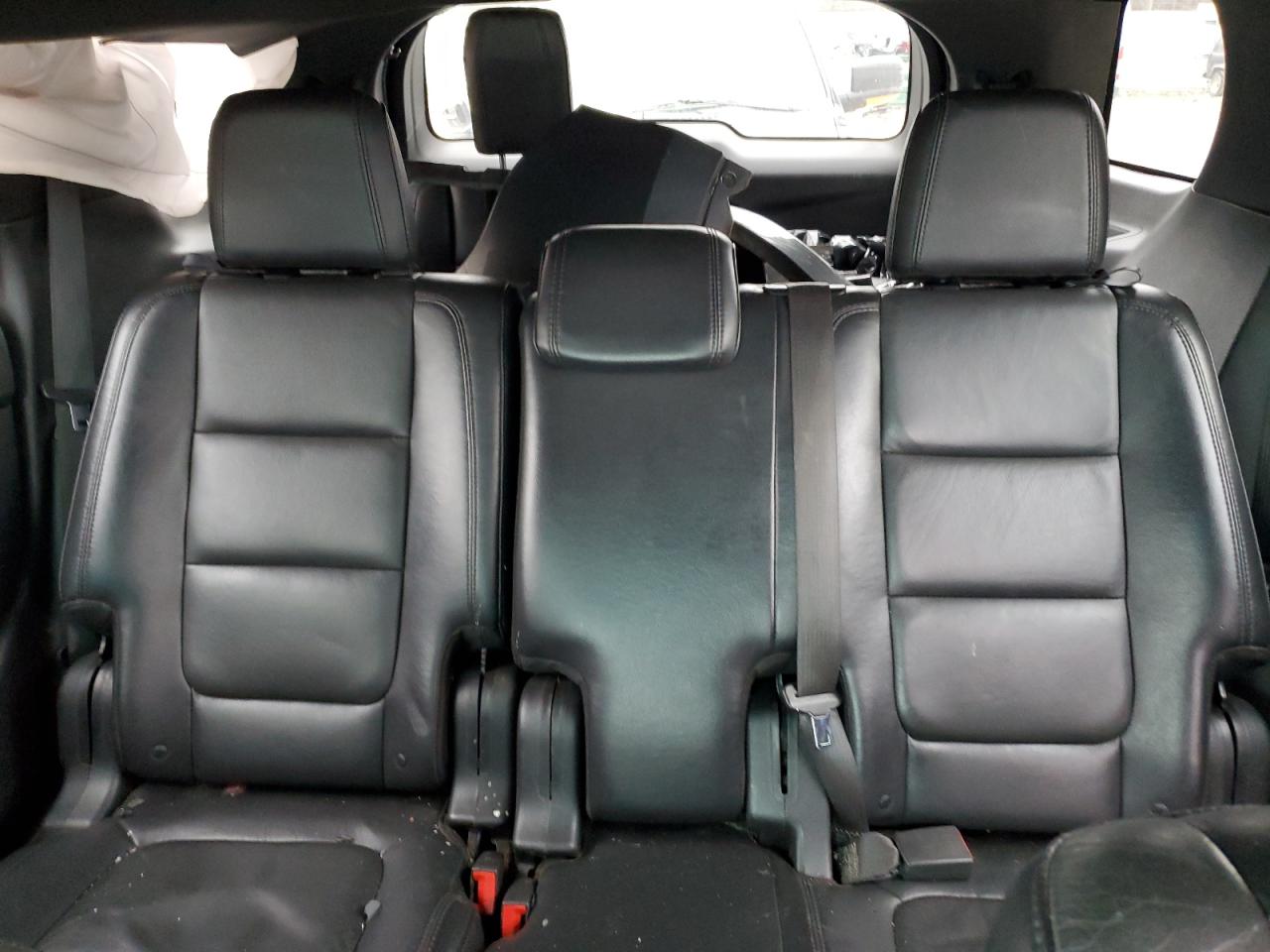 2015 Ford Explorer - Image 10