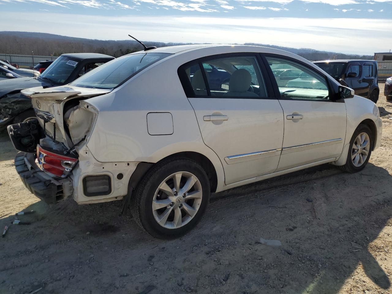 2012 Nissan Sentra - Image 3