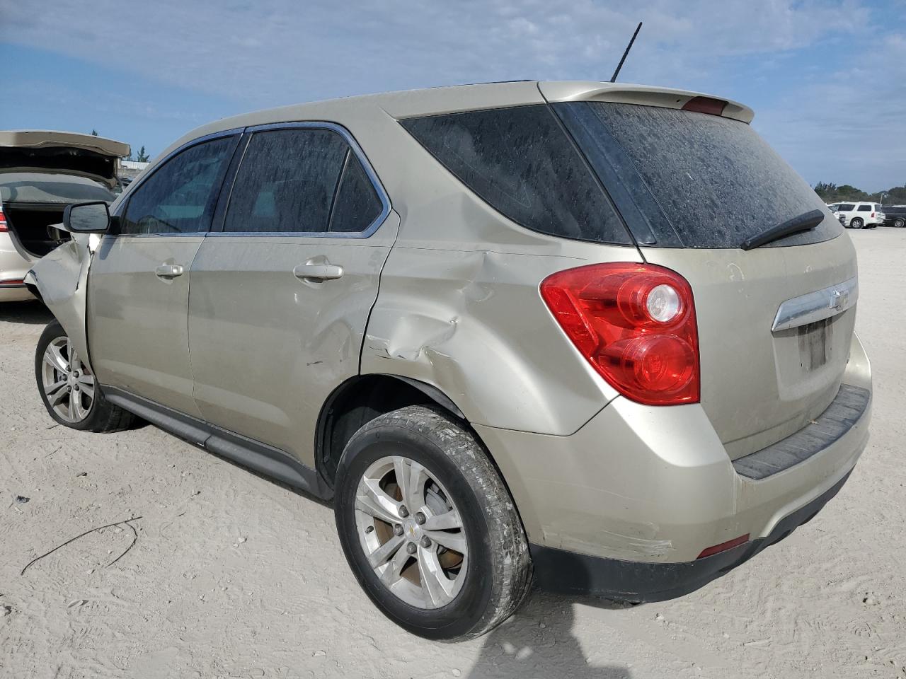 2015 Chevrolet Equinox - Image 2