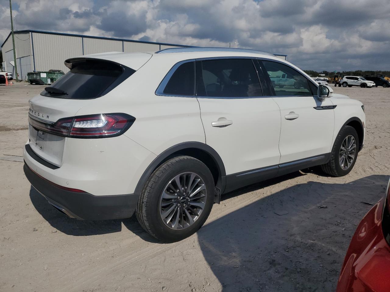2021 Lincoln Nautilus - Image 3