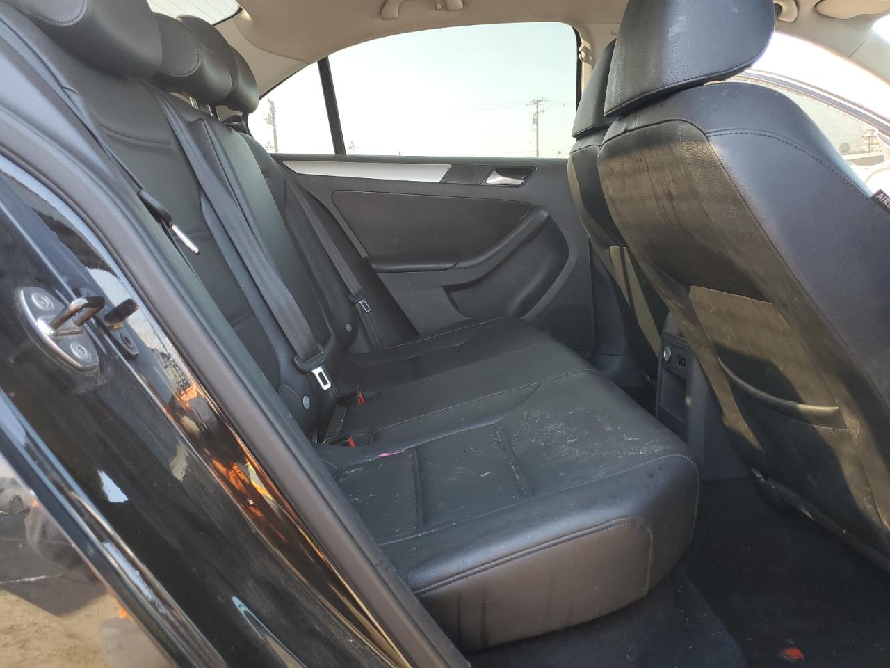 2014 Volkswagen Jetta - Image 10