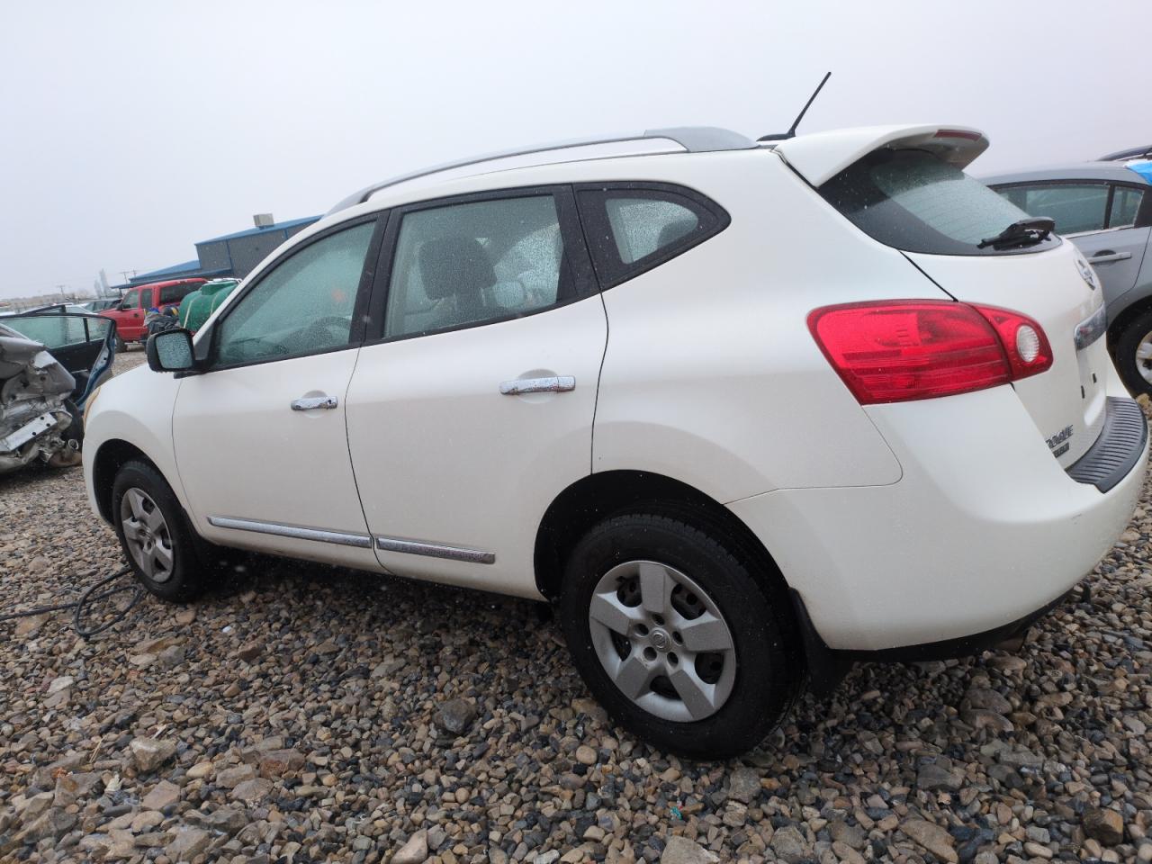 2014 Nissan Rogue - Image 2