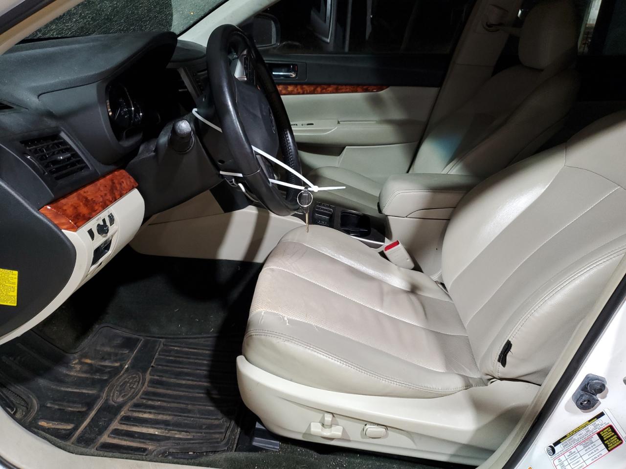 2012 Subaru Outback - Image 7