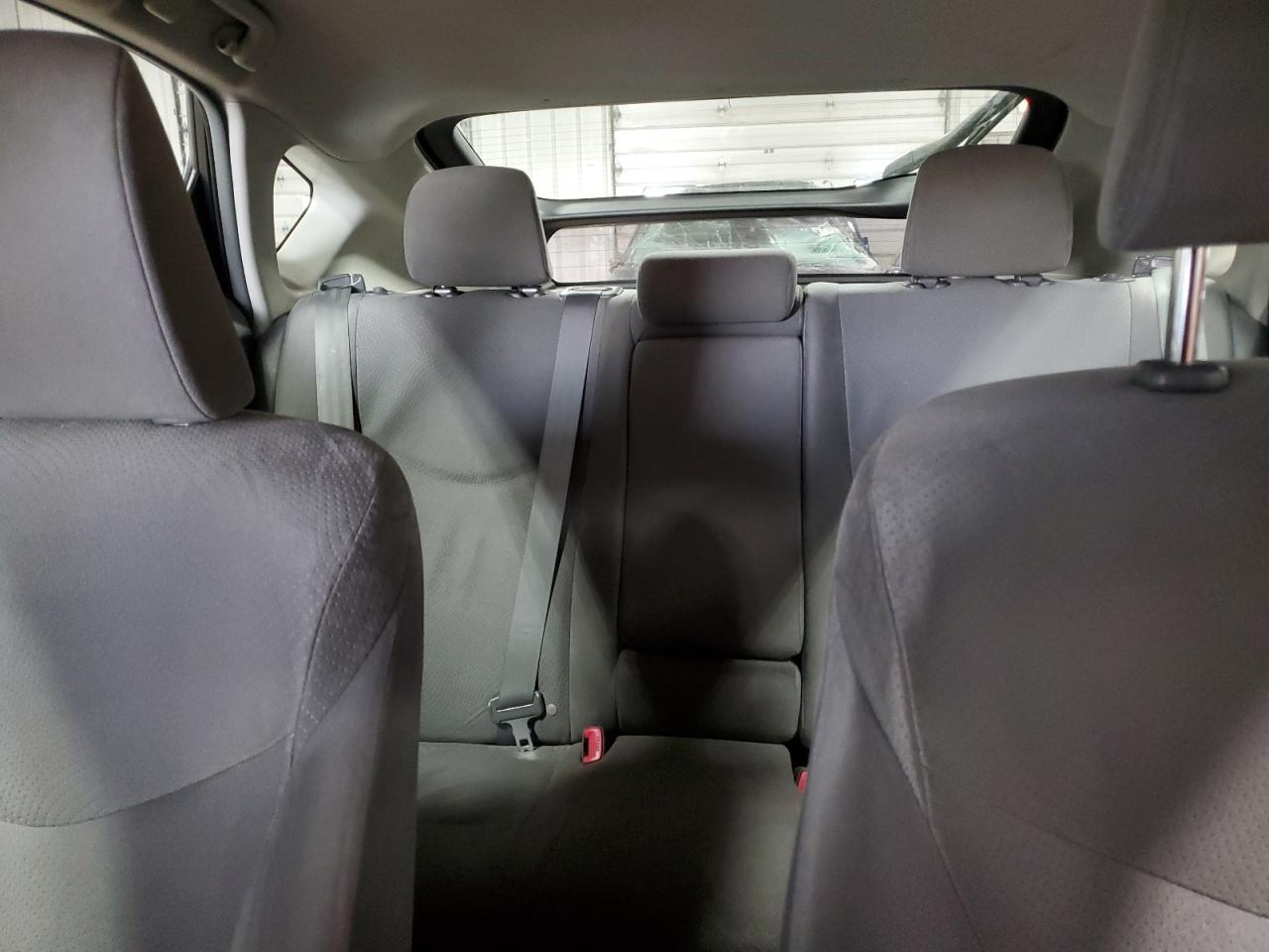 2010 Toyota Prius - Image 10