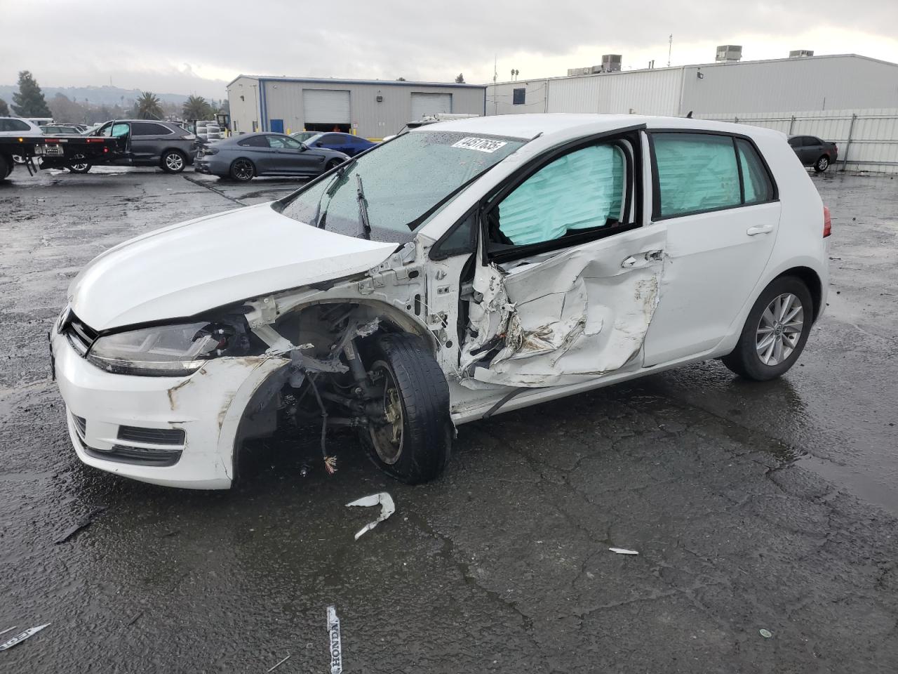 2017 Volkswagen Golf - Image 1