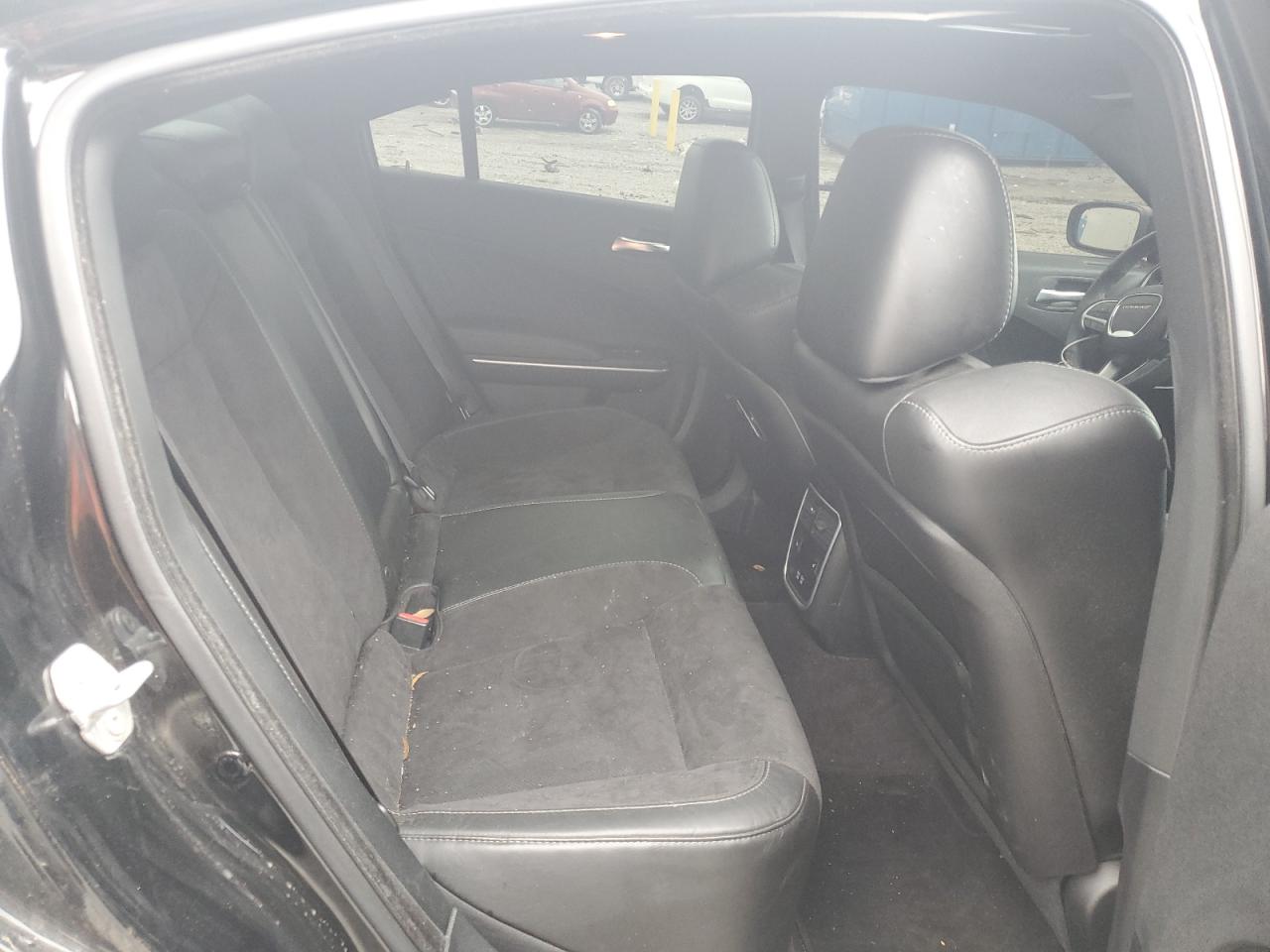 2018 Dodge Charger - Image 10