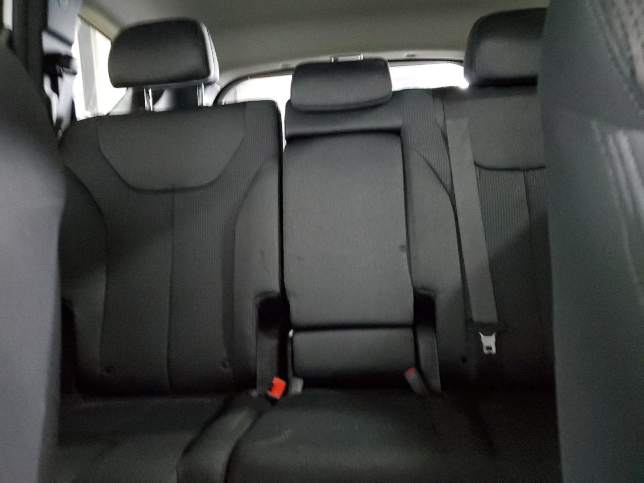 2023 Hyundai Santa Fe - Image 10
