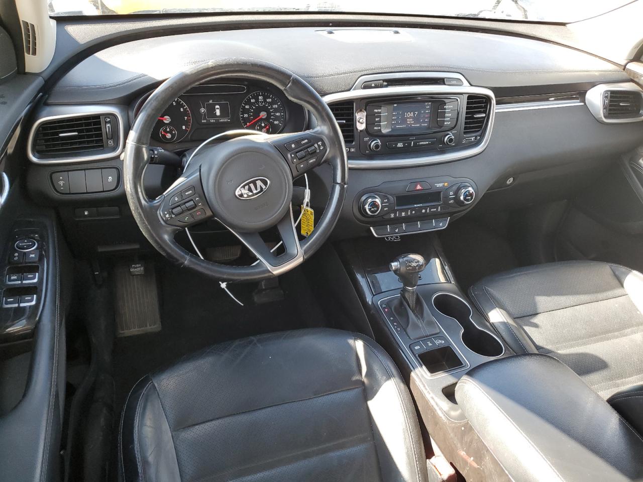 2016 Kia Sorento - Image 8