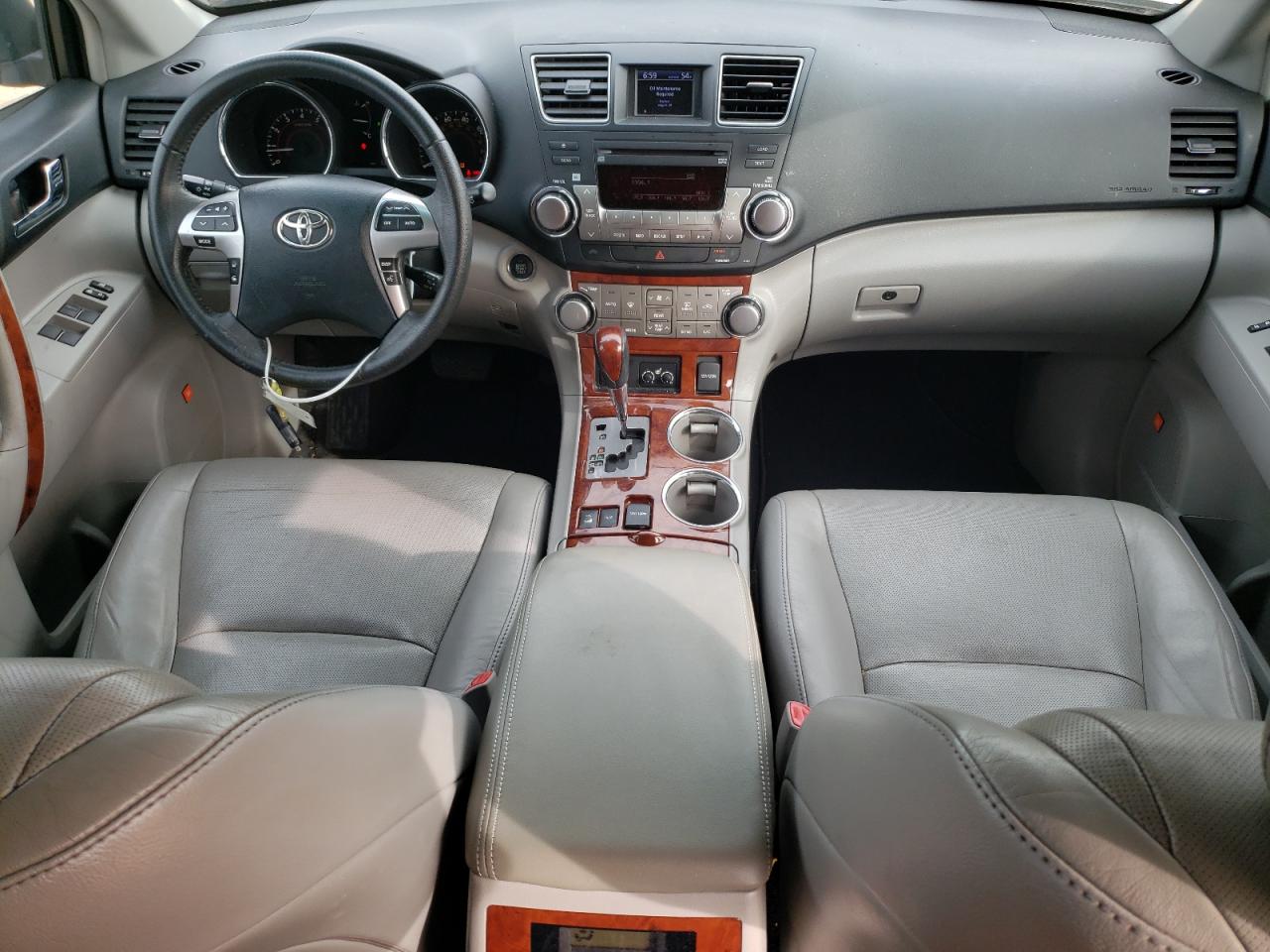 2012 Toyota Highlander - Image 8
