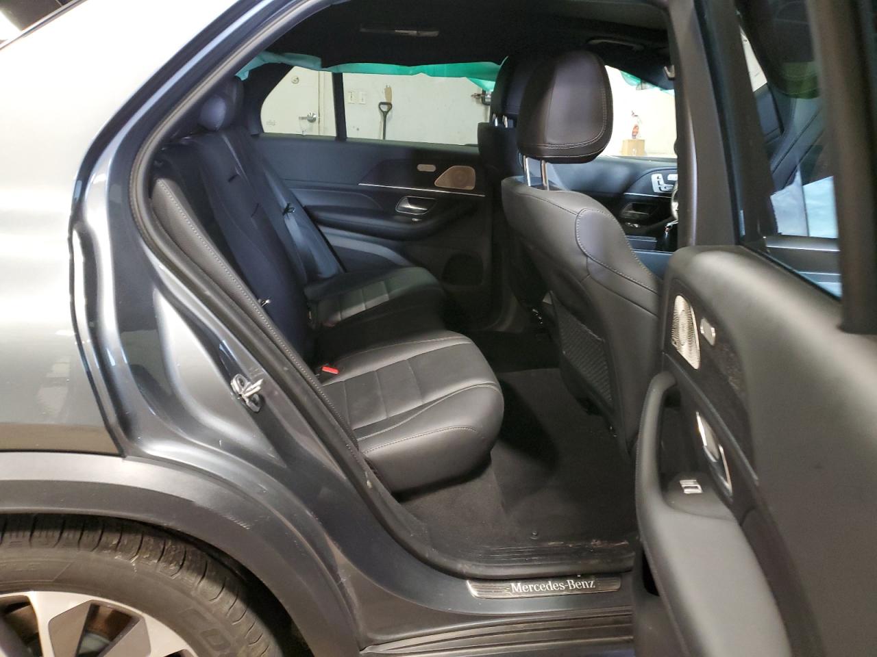 2022 Mercedes-Benz GLE - Image 11