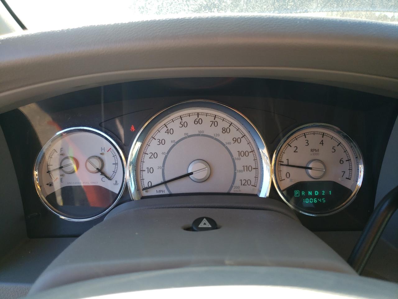 2008 Chrysler Aspen - Image 9