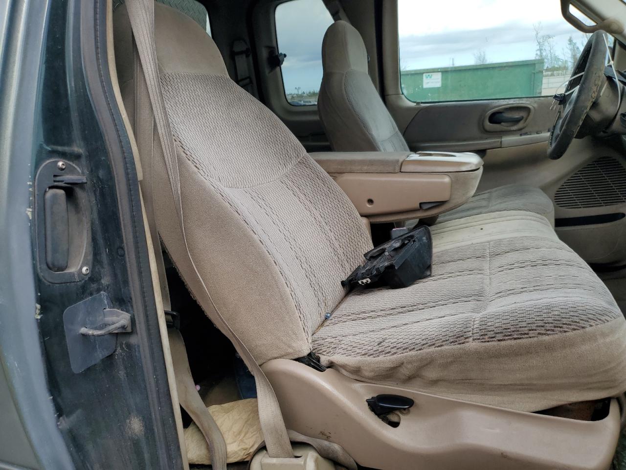 2001 Ford F-150 - Image 11