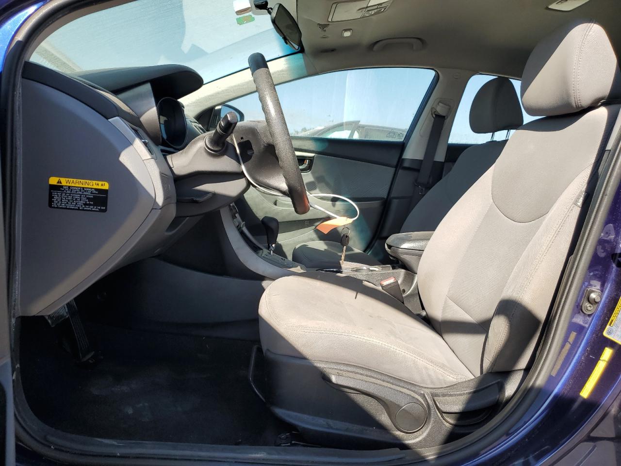 2013 Hyundai Elantra - Image 7