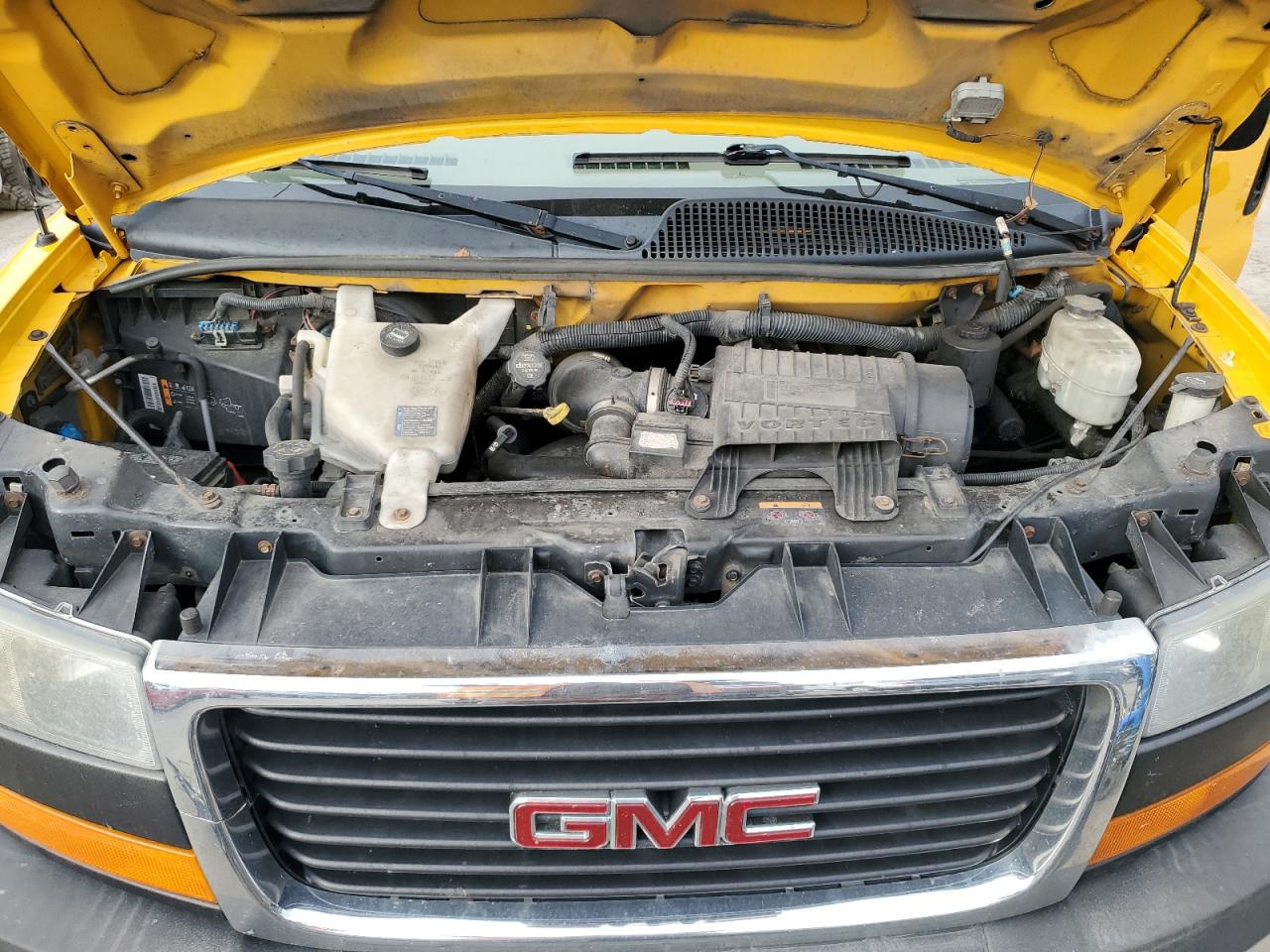 2013 GMC Savana - Image 12