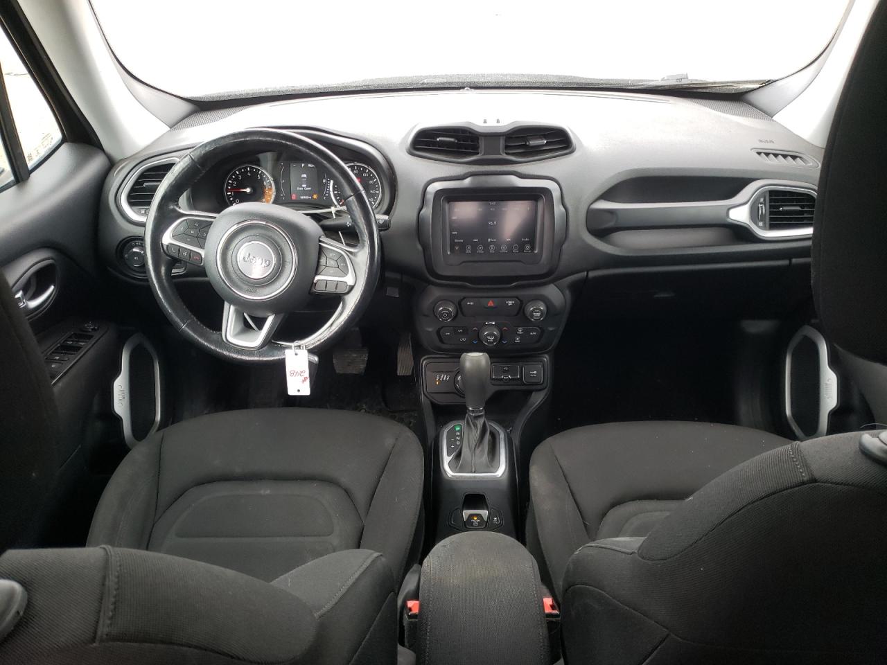 2018 Jeep Renegade - Image 8