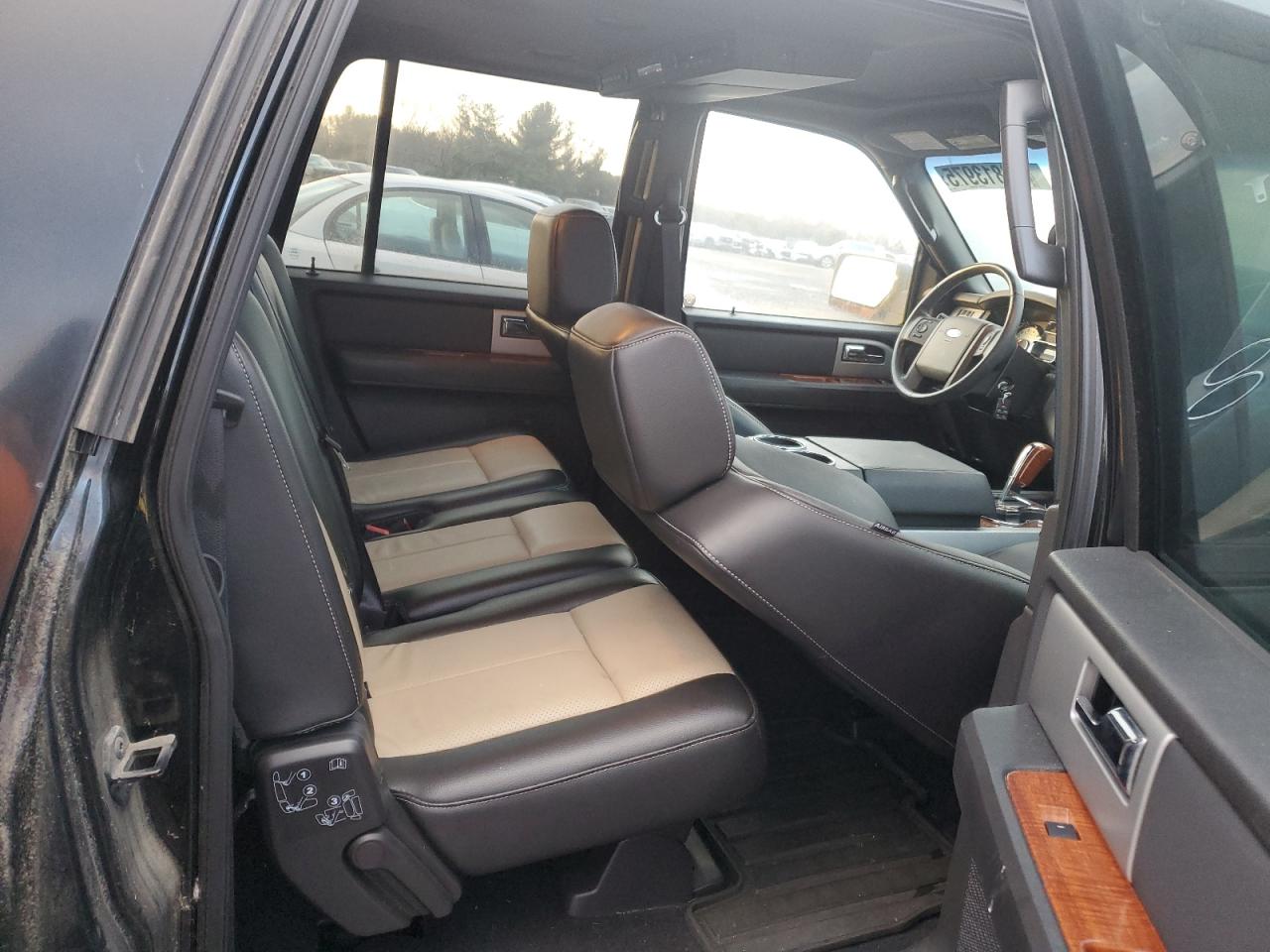 2008 Ford Expedition - Image 11